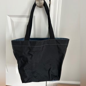 Herve Chapelier medium tote bag black with blue accent